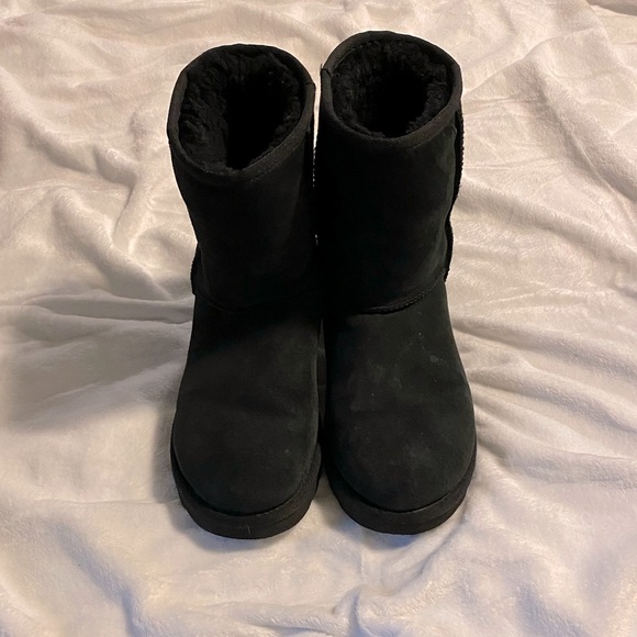 UGG Women’s Classic Short II Boots Size 8 Black - Picture 6 of 11